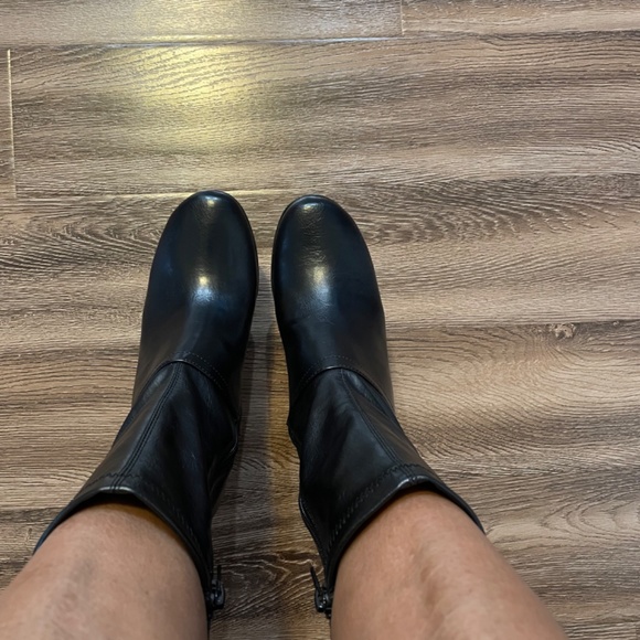 Brand new boots - Picture 12 of 14